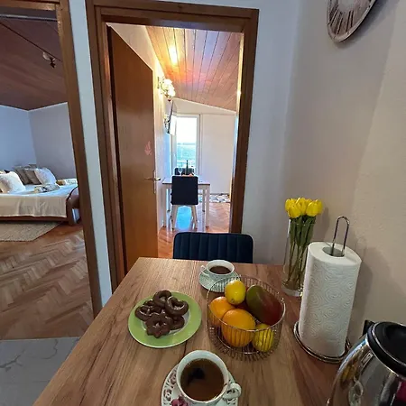 Emilija Apartman *