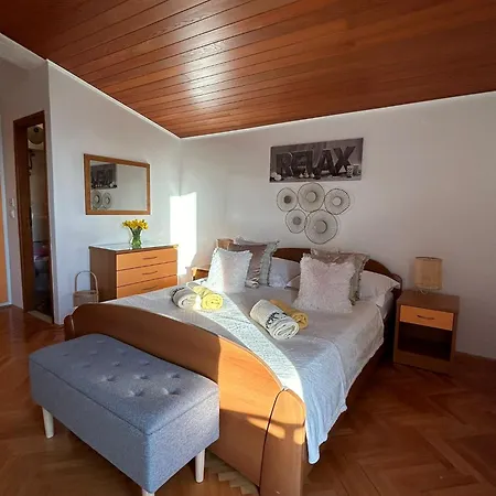 Emilija Apartman *