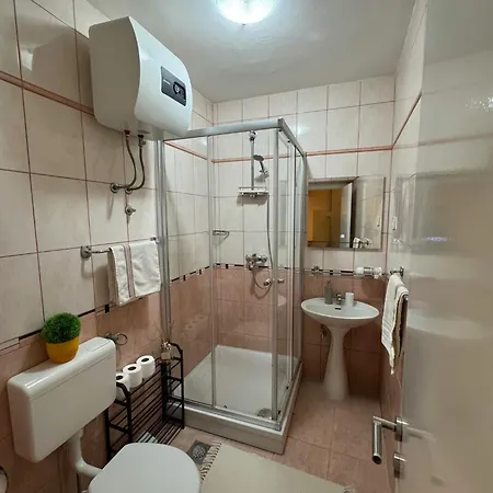 Emilija Appartement *